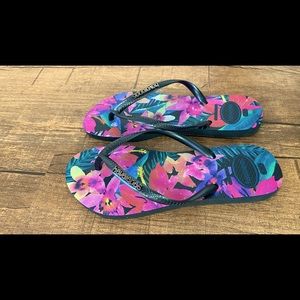 havaianas floral flip flops